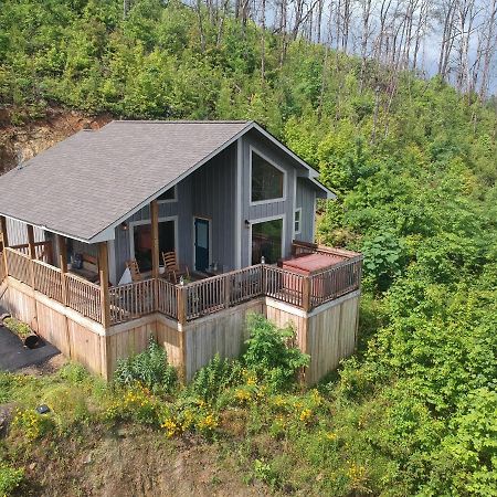 Love Nest Chalet Villa Gatlinburg Exterior photo